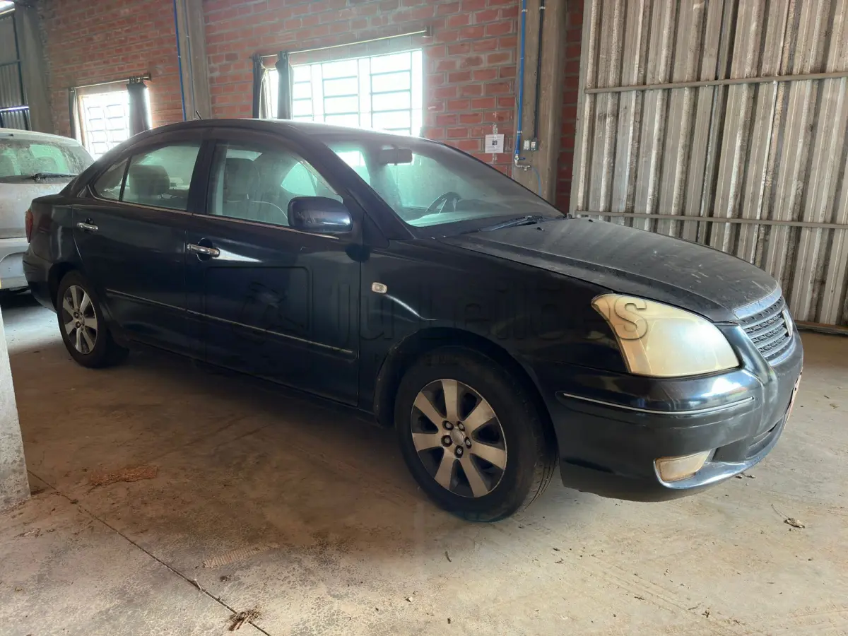 LOTE 004 - TOYOTA COROLLA / SUCATA