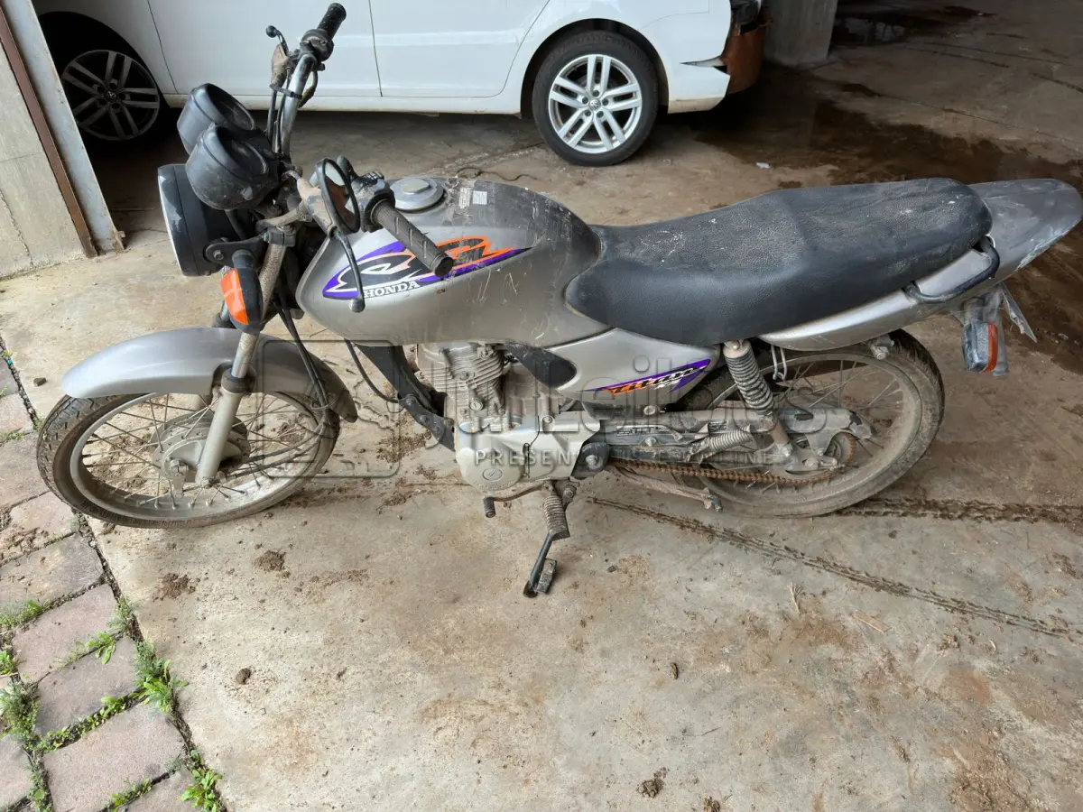 LOTE 005 - HONDA CG 125 TITAN KS