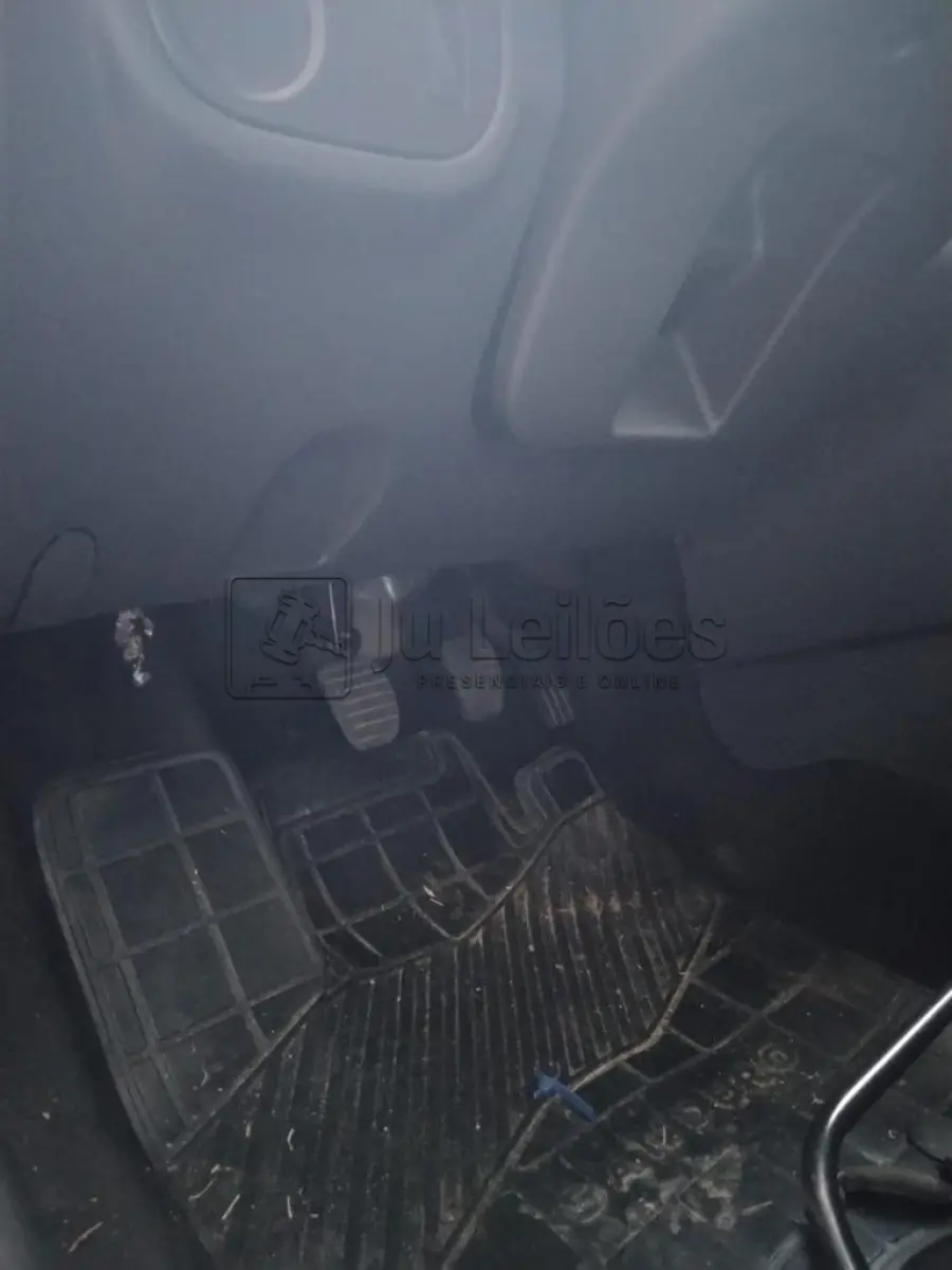LOTE 017 - RENAULT /SANDERO