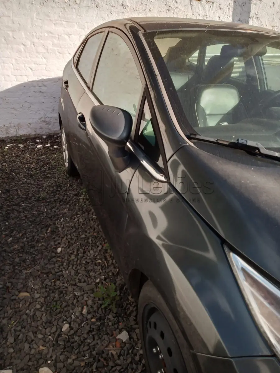 LOTE 006 - FORD FIESTA SE