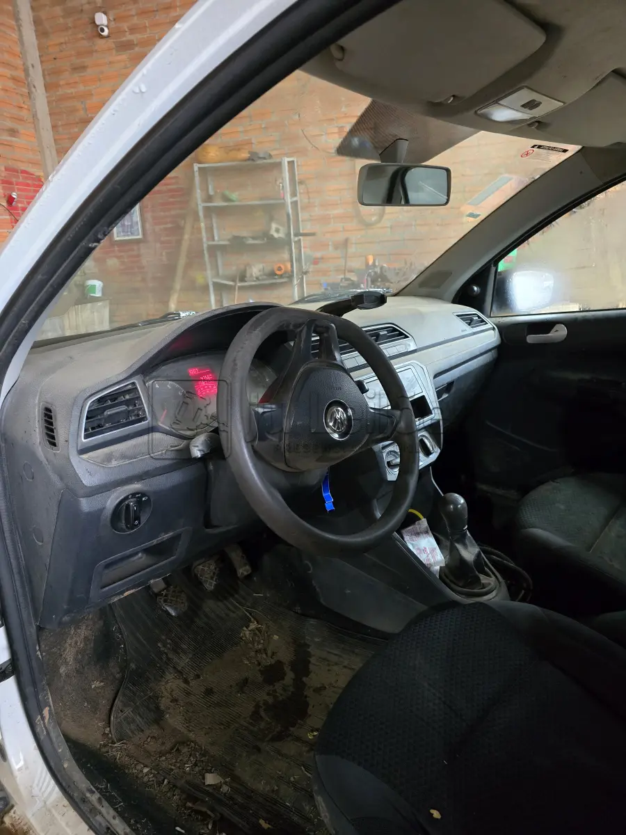 LOTE 003 - VW/NOVO GOL TL