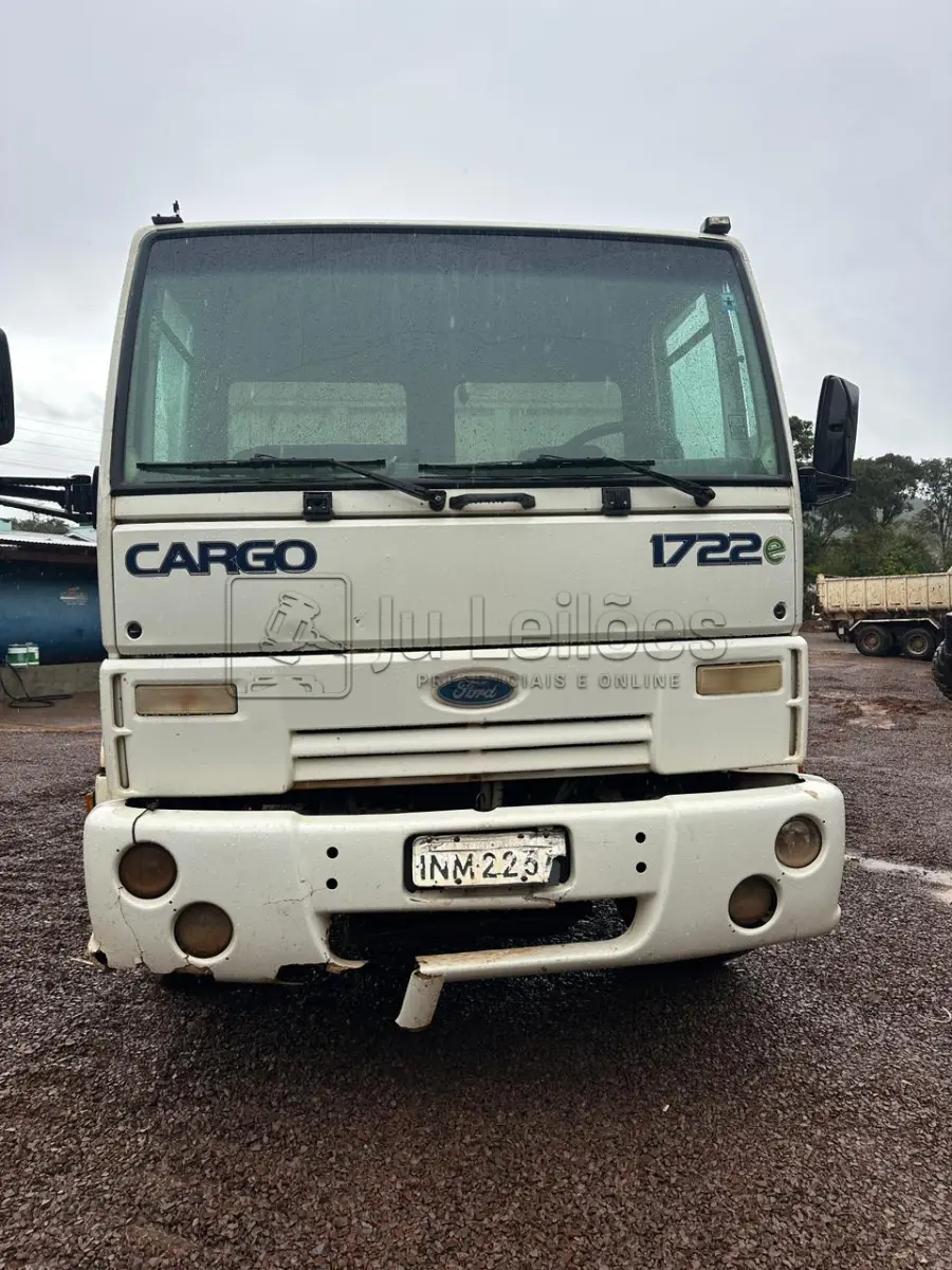 LOTE 009 - FORD/CARGO 1722 E