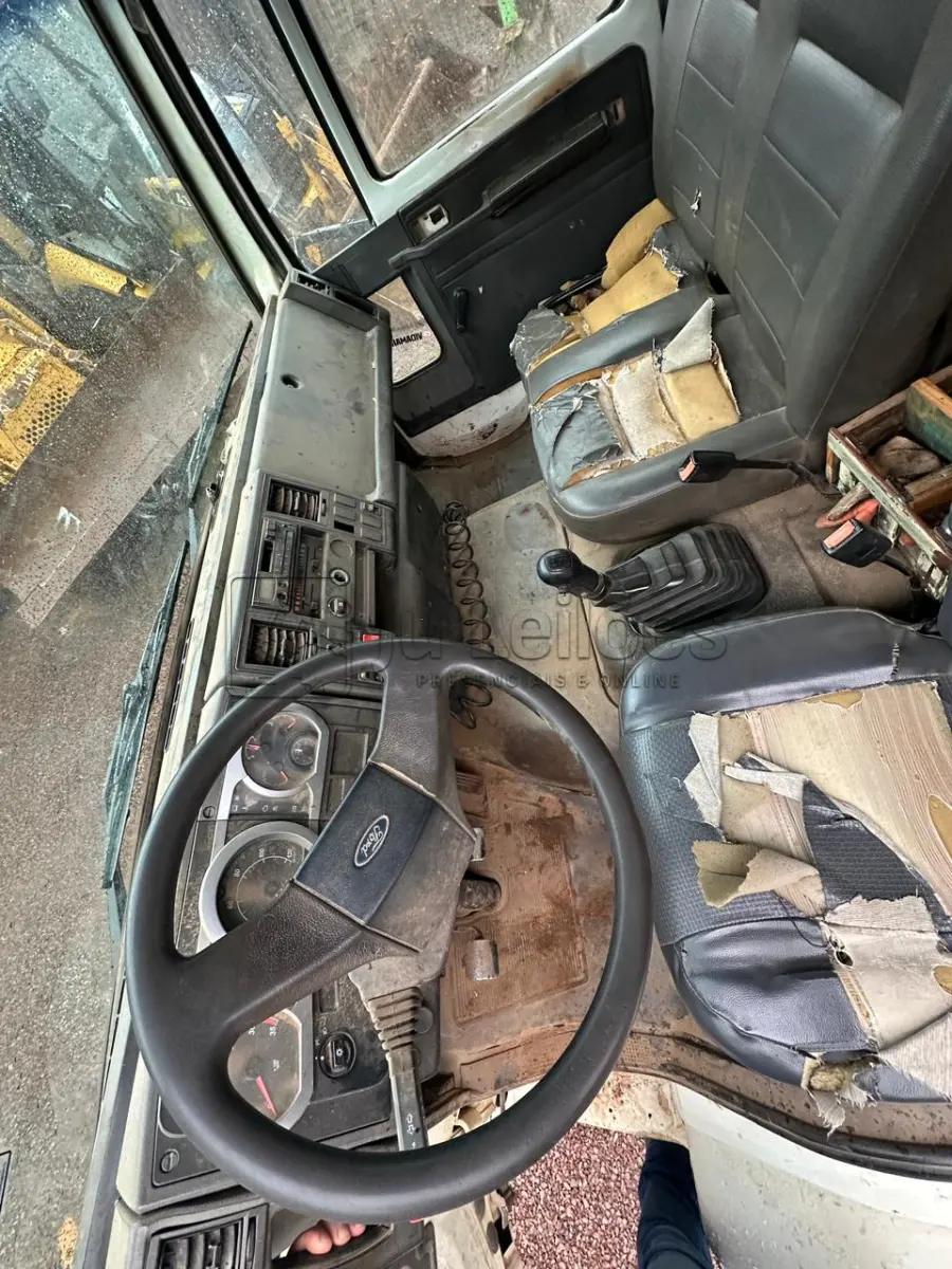LOTE 009 - FORD/CARGO 1722 E