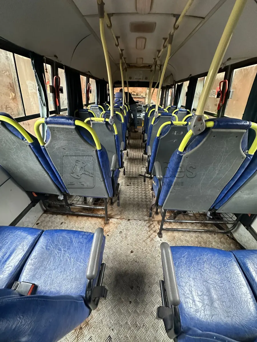 LOTE 010 - MARCOPOLO/VOLARE V8L ESCOLAR