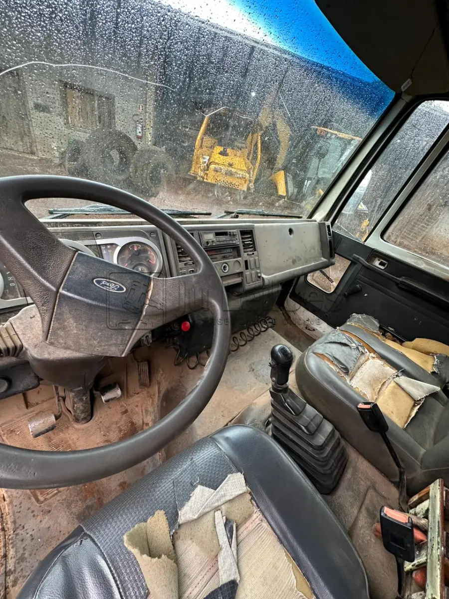 LOTE 009 - FORD/CARGO 1722 E