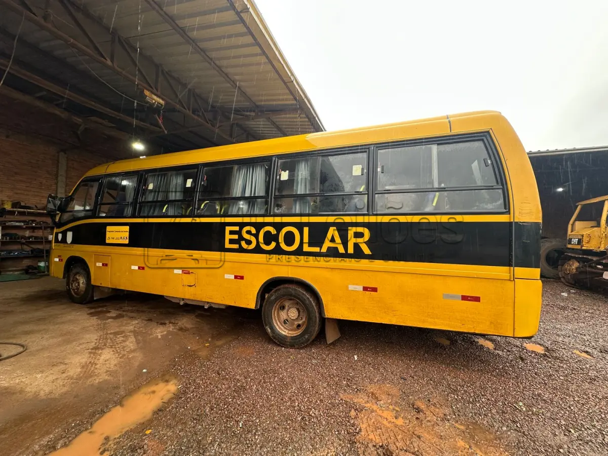 LOTE 010 - MARCOPOLO/VOLARE V8L ESCOLAR