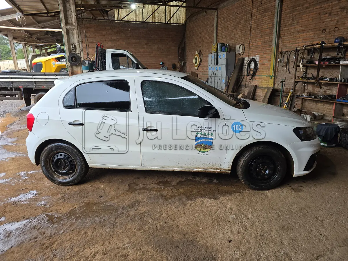 LOTE 003 - VW/NOVO GOL TL