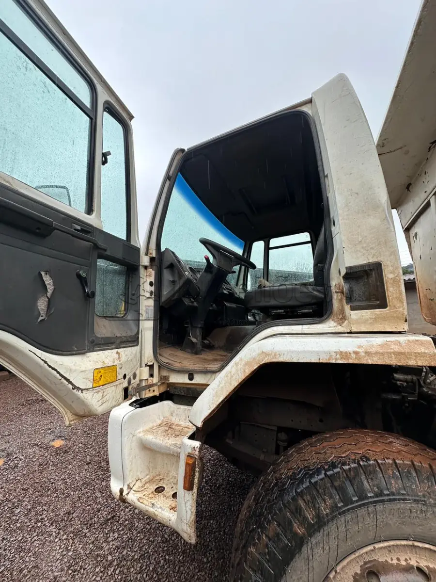 LOTE 009 - FORD/CARGO 1722 E