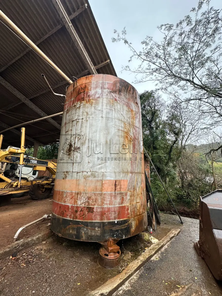 LOTE 024 - RESERVATÓRIO DE ÁGUA EM METAL 20.000L