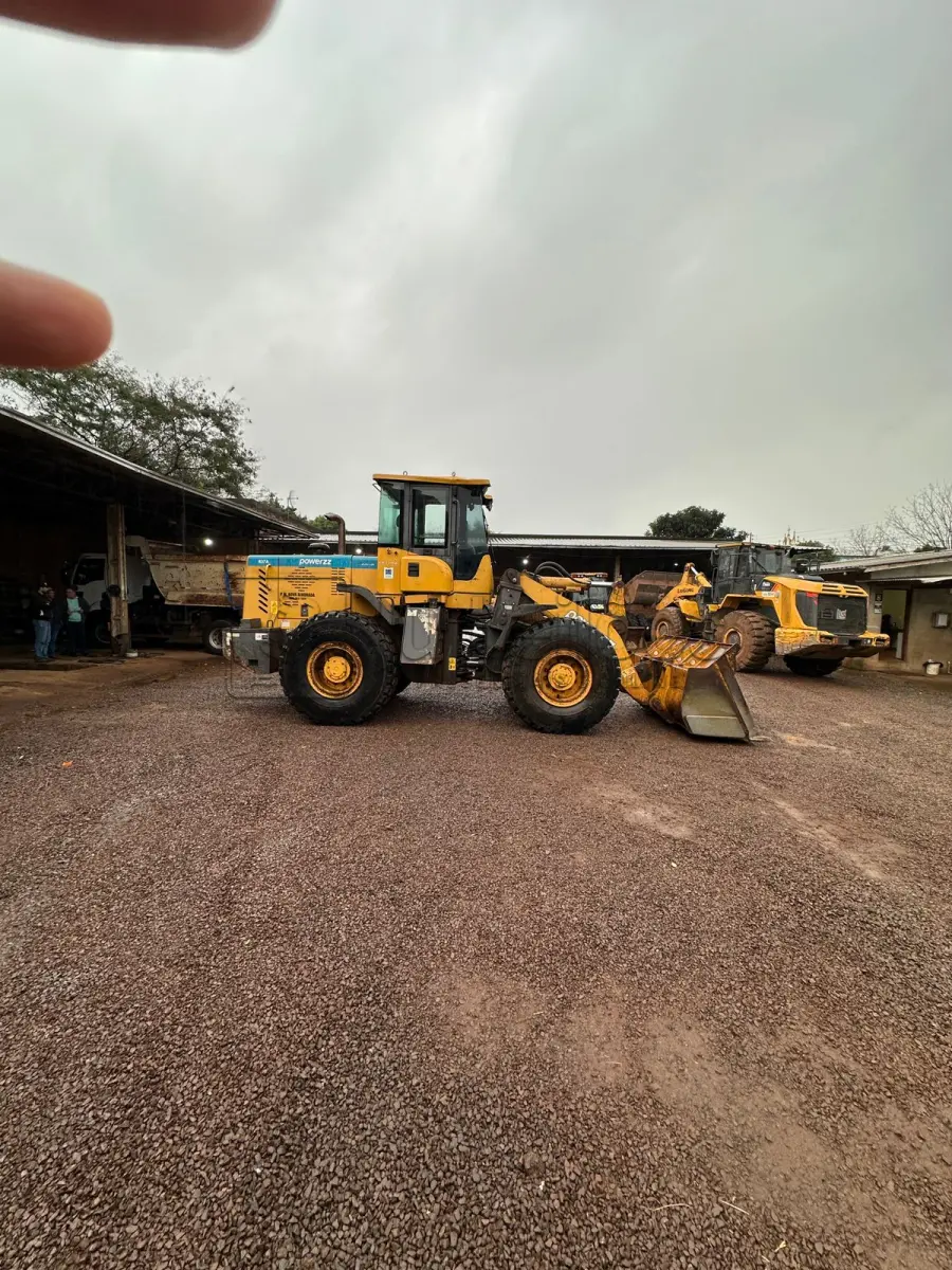 LOTE 015 - CARREGADOR POWER ZZ MODELO 937A