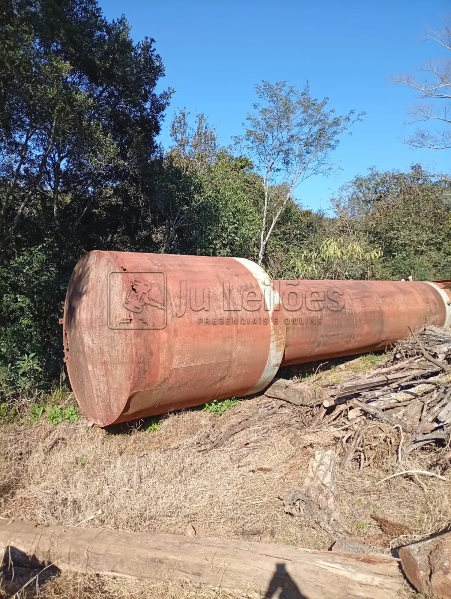 LOTE 023 - RESERVATÓRIO DE ÁGUA EM METAL TAÇA 40.000L