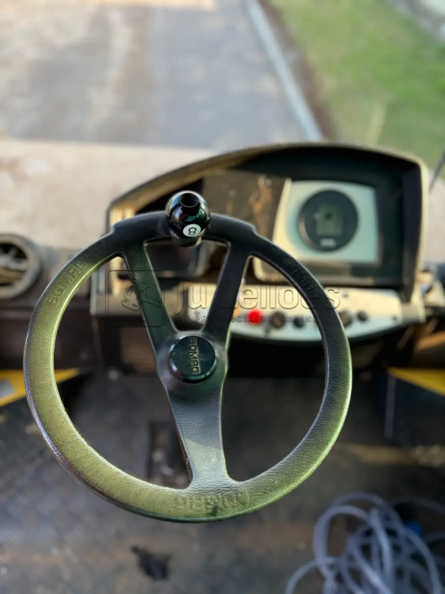 LOTE 004 - ROLO BOMAG