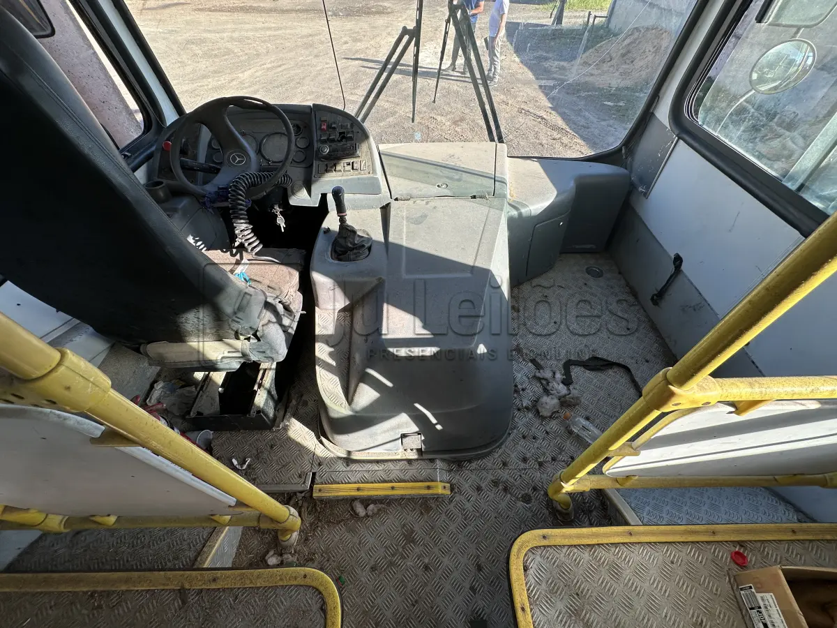 LOTE 003 - ÔNIBUS M.BENZ