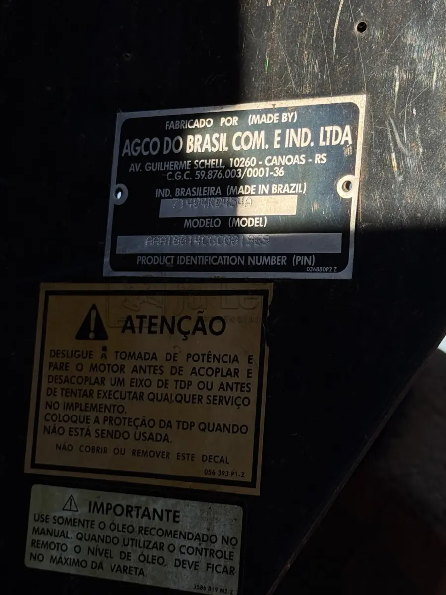 LOTE 013 - TRATOR MASSEY FERGUSSON