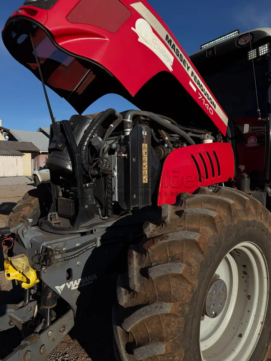 LOTE 013 - TRATOR MASSEY FERGUSSON
