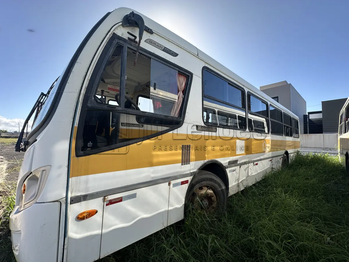 LOTE 004 - ÔNIBUS AGRALE