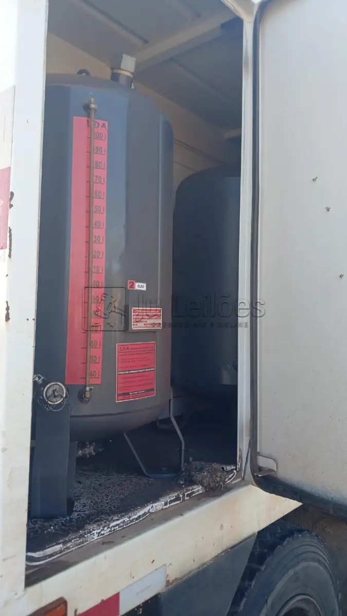 LOTE 005 - CAMINHÃO M. BENZ ATEGO 1726
