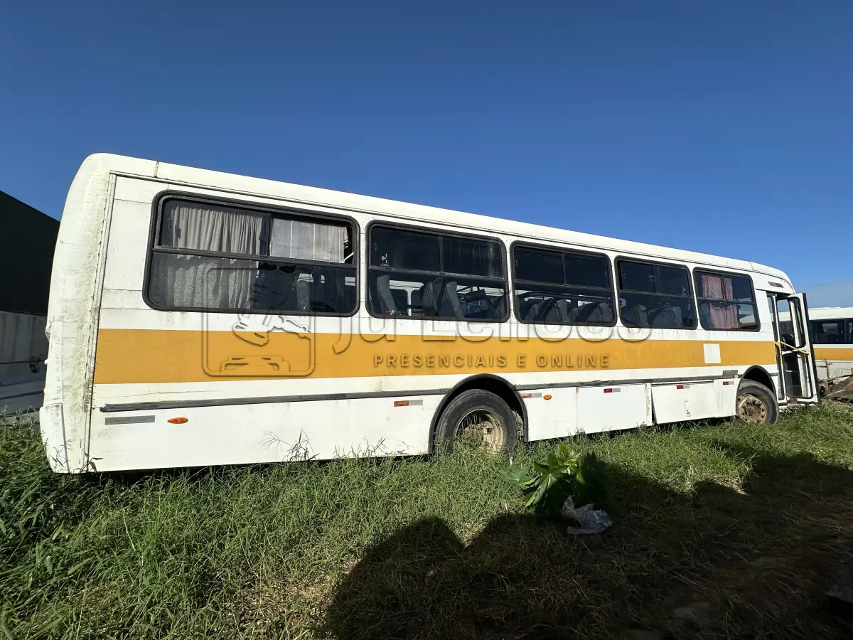 LOTE 004 - ÔNIBUS AGRALE