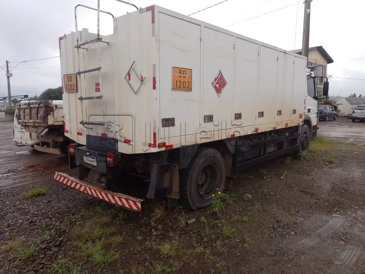 LOTE 005 - CAMINHÃO M. BENZ ATEGO 1726
