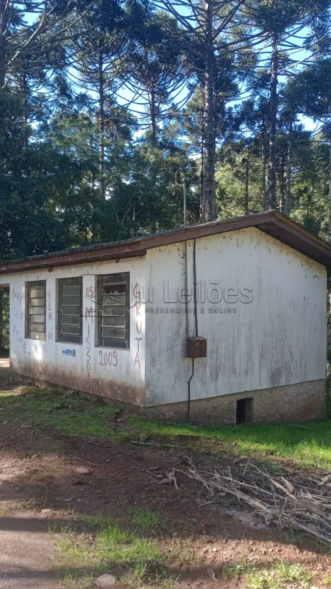 LOTE 010 - PRÉDIO DE ALVENARIA (SOMENTE O PRÉDIO)