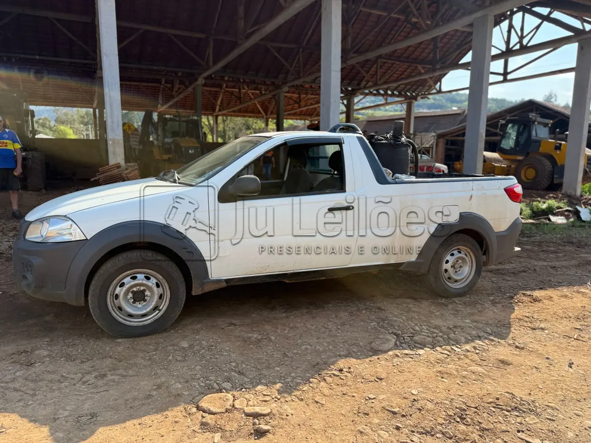 LOTE 004 - FIAT/STRADA WORKING