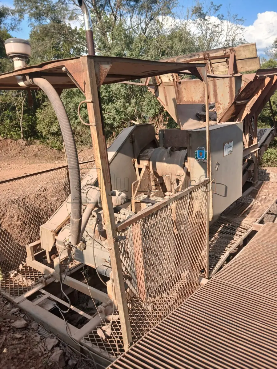 LOTE 010 - BRITADOR FIXO FEMA FB 6240