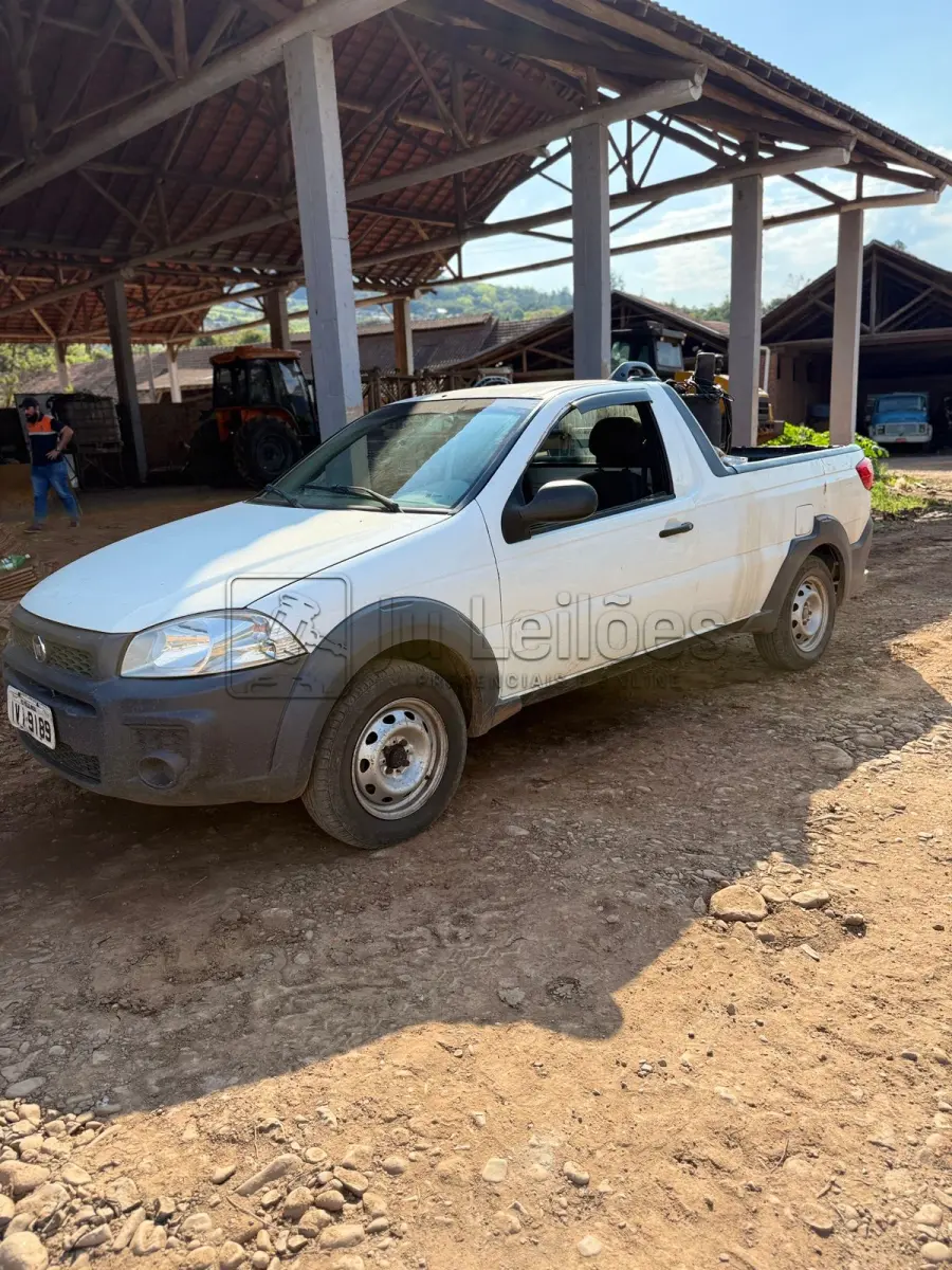 LOTE 004 - FIAT/STRADA WORKING
