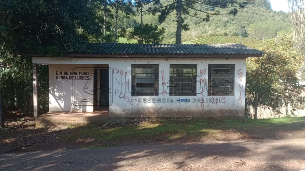 LOTE 010 - PRÉDIO DE ALVENARIA (SOMENTE O PRÉDIO)