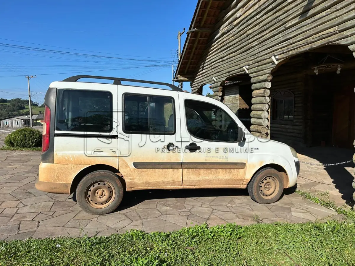 LOTE 003 - FIAT/DOBLO ESSENCE 1.8