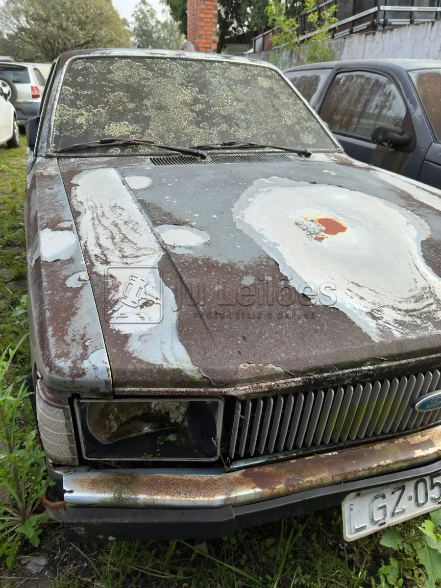 LOTE 003 - FORD DEL REY GLX / SUCATA