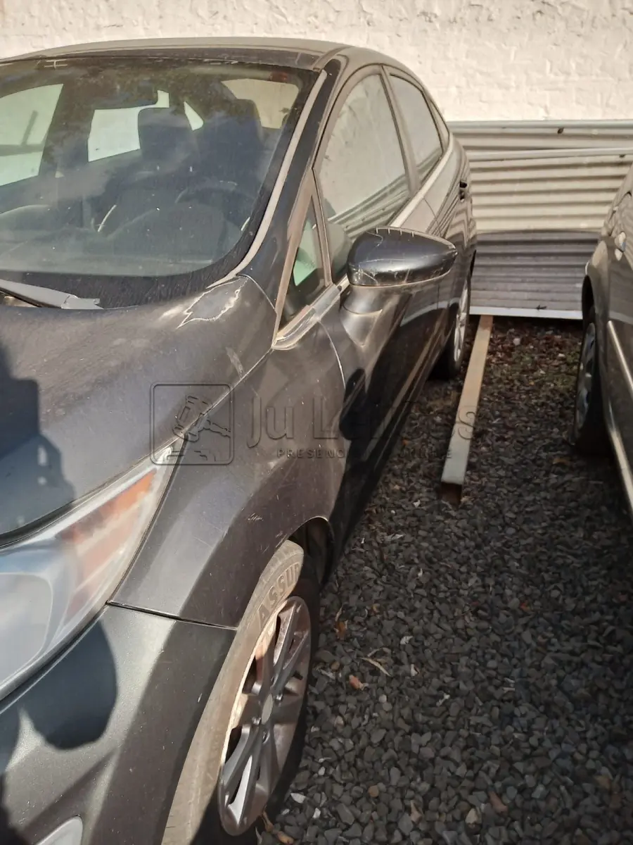 LOTE 006 - FORD FIESTA SE