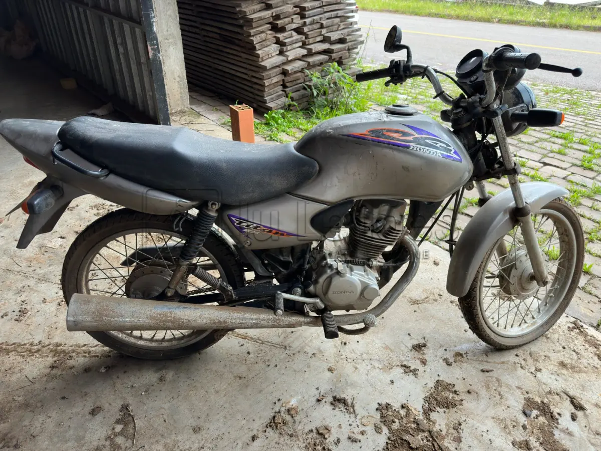 LOTE 005 - HONDA CG 125 TITAN KS