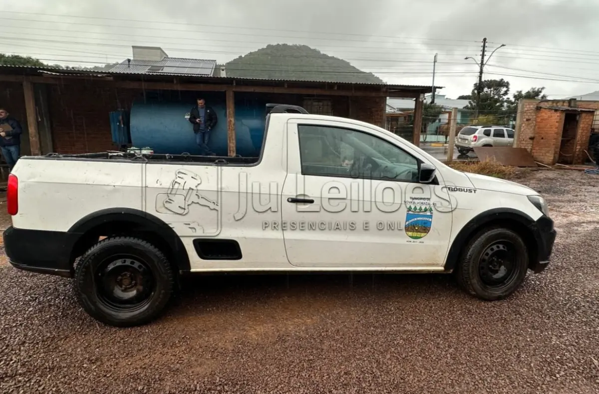 LOTE 004 - VW/NOVA SAVEIRO ROBUST