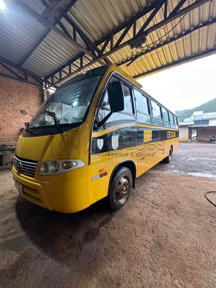 LOTE 010 - MARCOPOLO/VOLARE V8L ESCOLAR