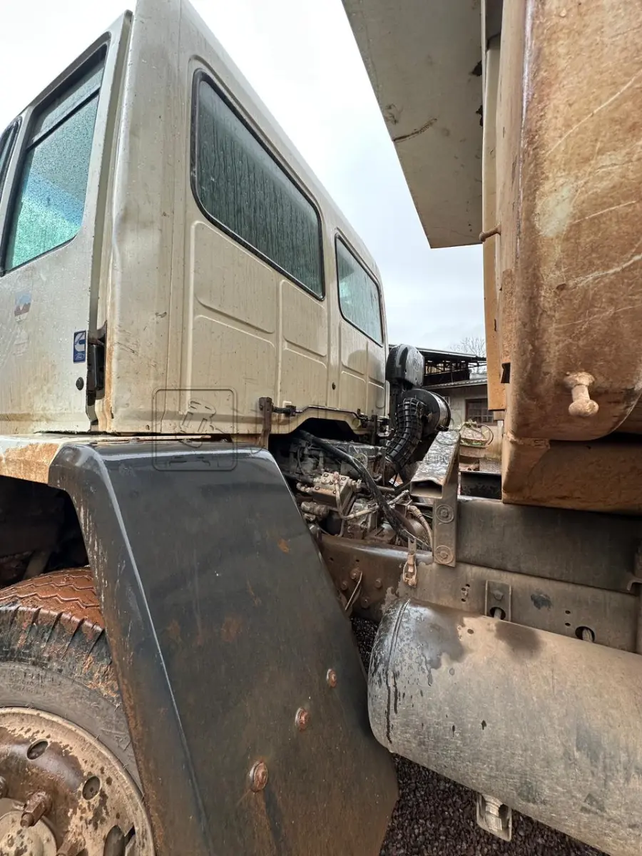 LOTE 009 - FORD/CARGO 1722 E