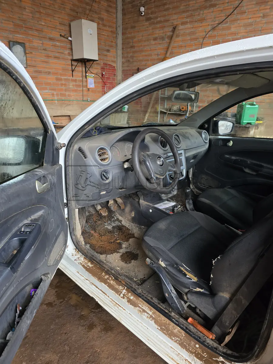 LOTE 002 - VW/NOVA SAVEIRO ROBUST