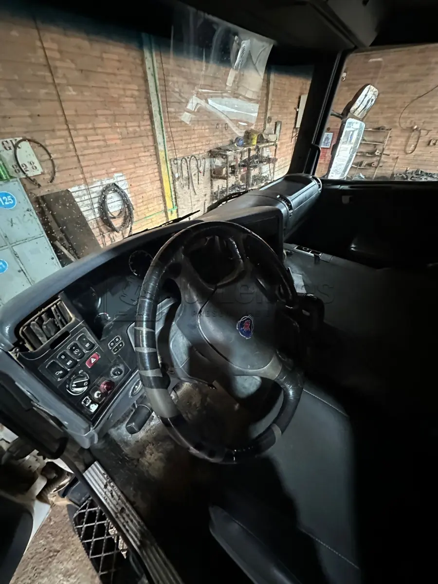 LOTE 011 - SCANIA/P 340 B 6X4