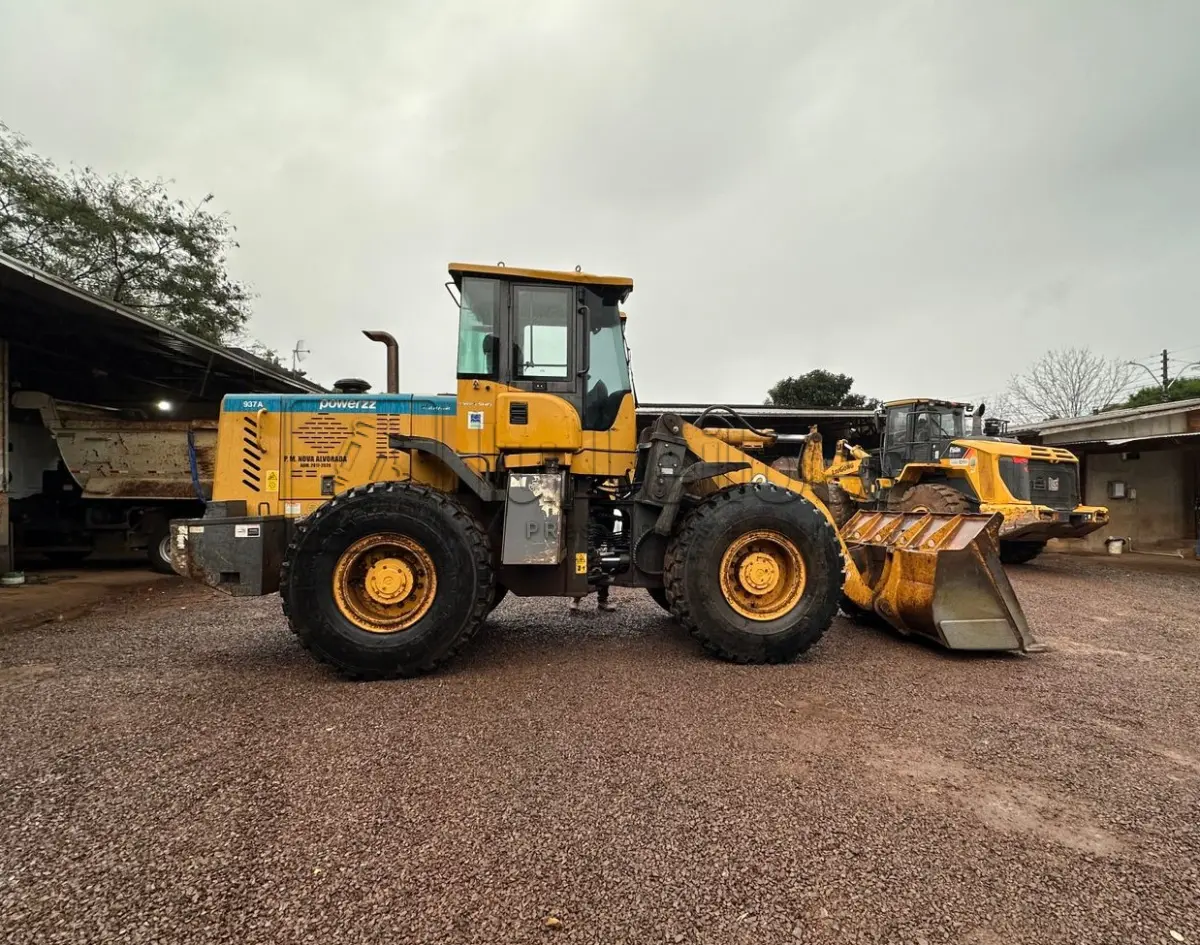 LOTE 015 - CARREGADOR POWER ZZ MODELO 937A