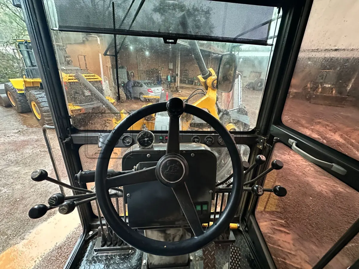 LOTE 016 - MOTONIVELADORA MAXLOADER – MODELO MAX417 (MGI 320 CV) SHANGCH ALC 6121