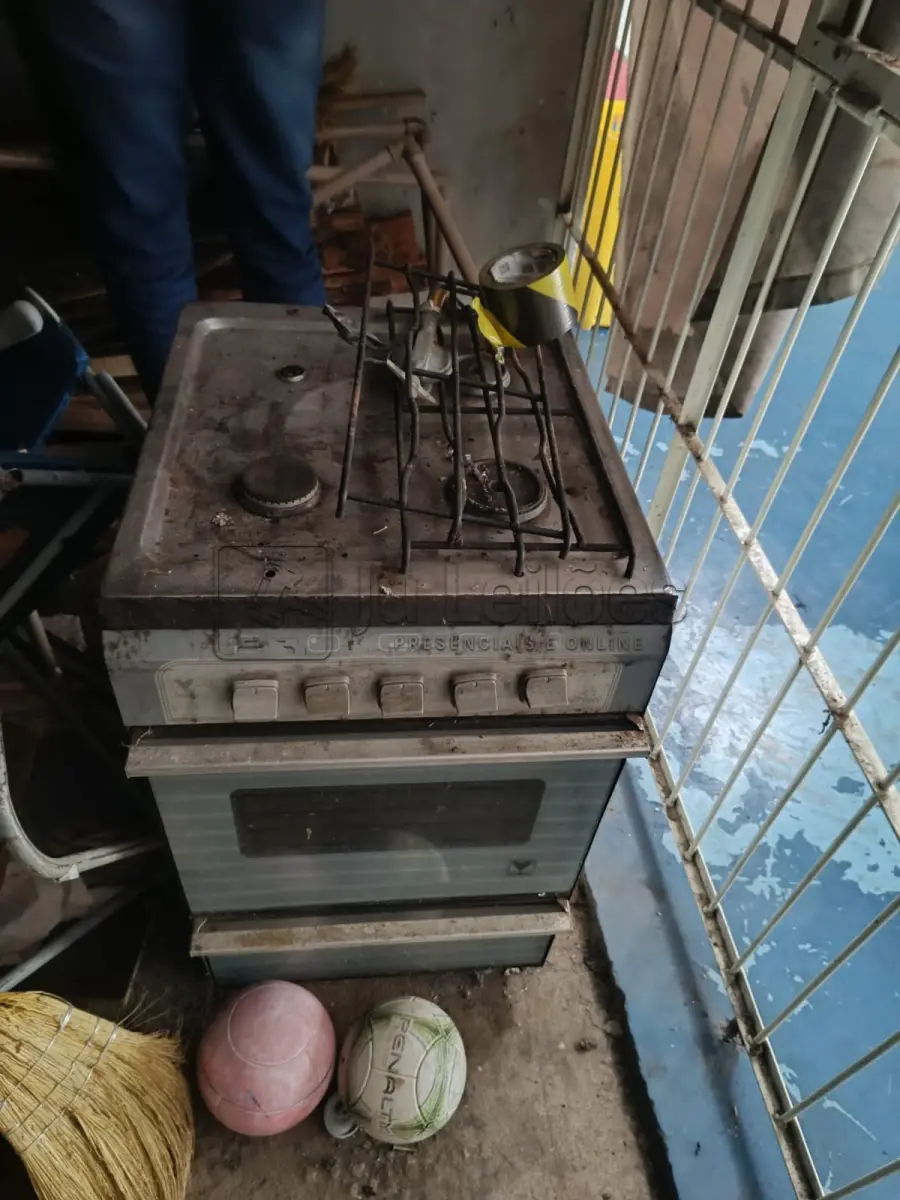 LOTE 028 - LOTE 02 DE SUCATAS