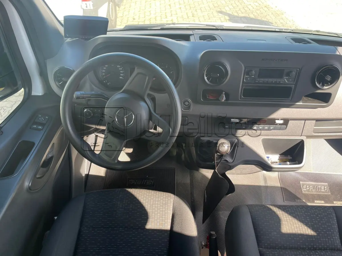 LOTE 023 - M.BENZ 416 CDI SPRINTER