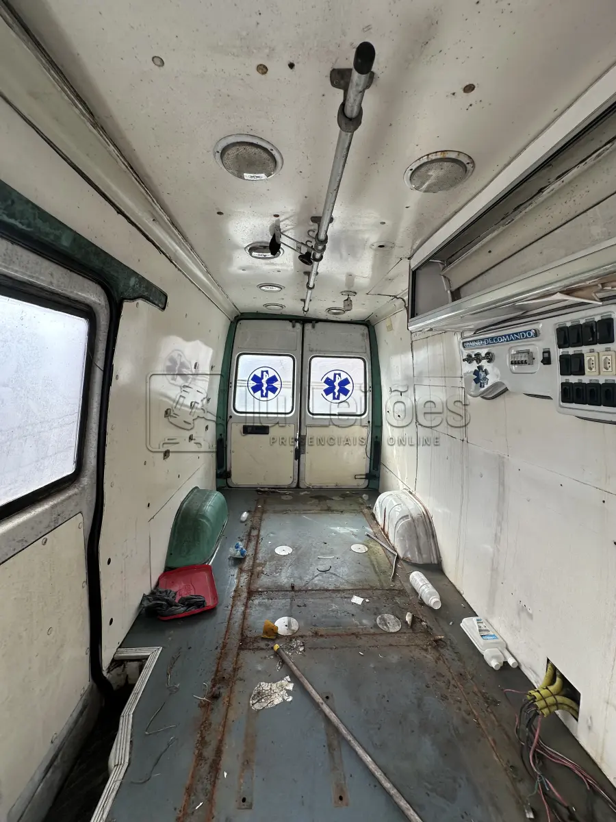 LOTE 006 - M.BENZ/SPRINTER
