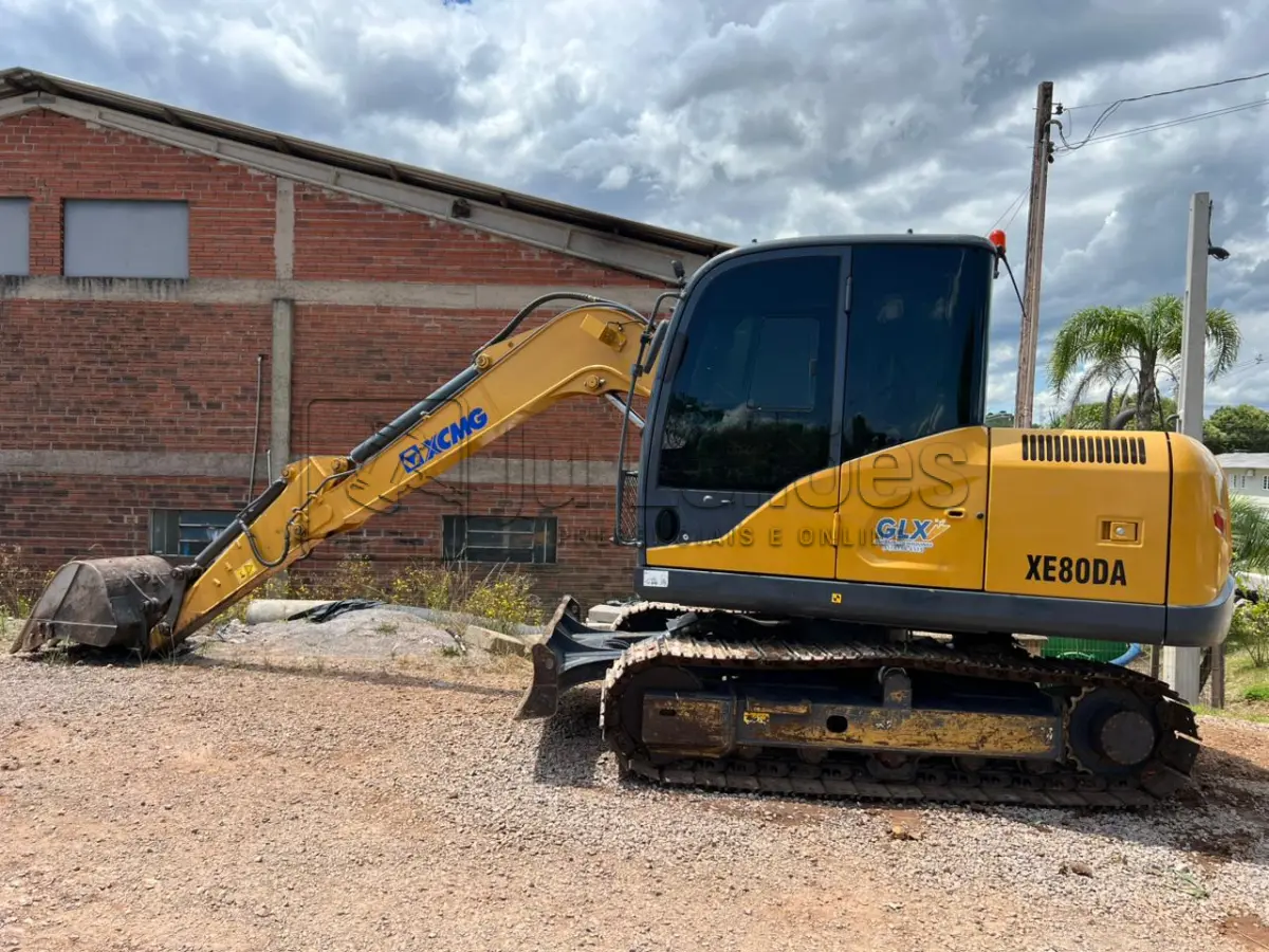 LOTE 001 - ESCAVADEIRA HIDRÁULICA XCMG