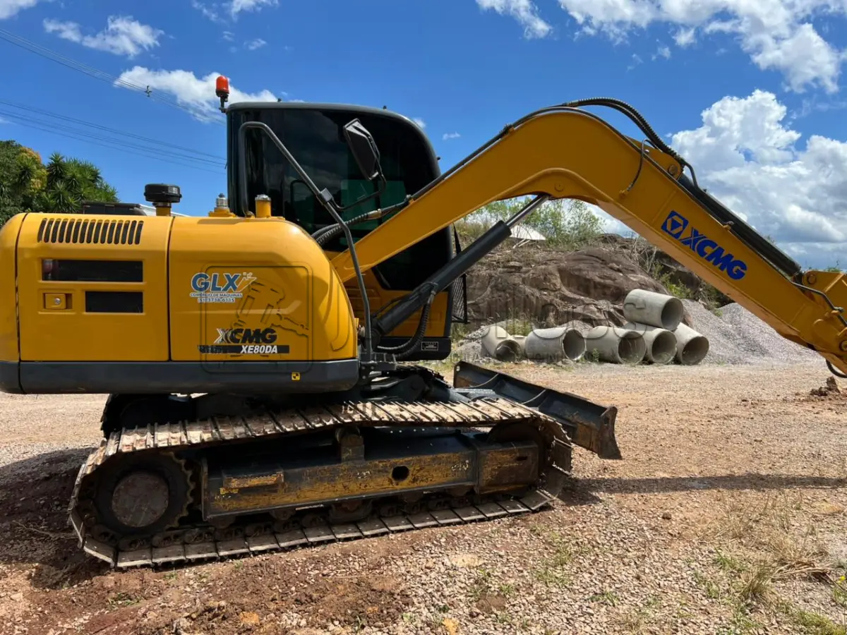 LOTE 001 - ESCAVADEIRA HIDRÁULICA XCMG