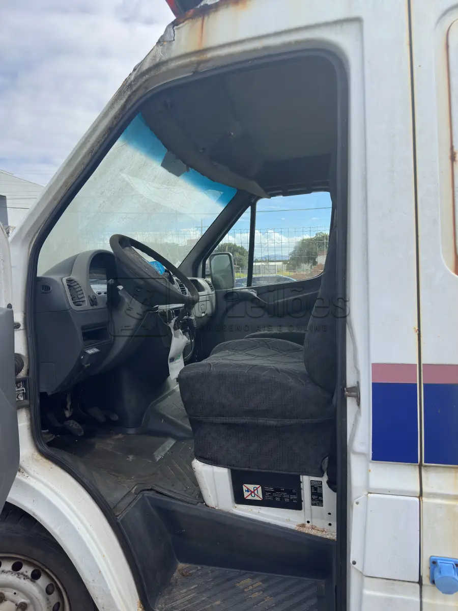 LOTE 006 - M.BENZ/SPRINTER
