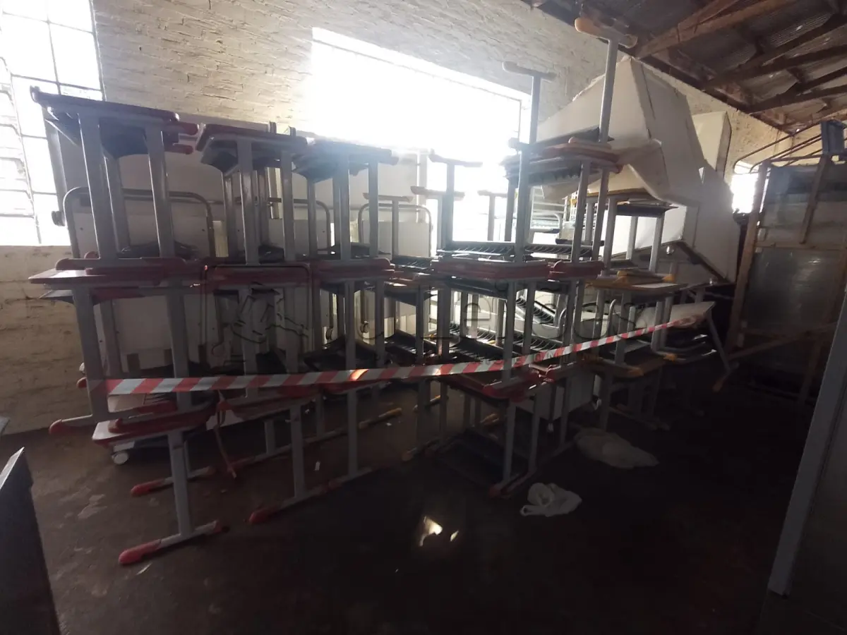 LOTE 015 - MOBILIÁRIO GERAL